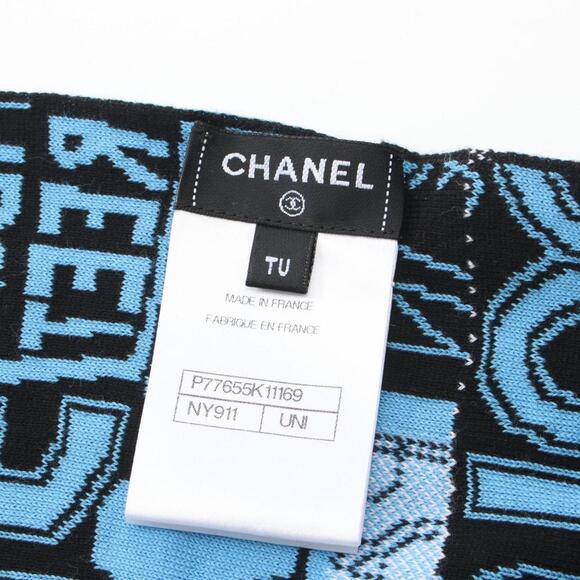 CHANEL Black Scarf - Picture 3 of 7